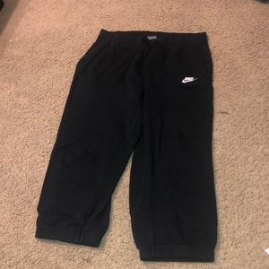 Nike Cropped Joggers